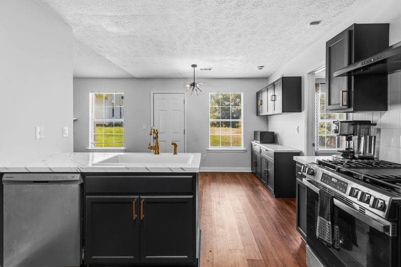 3 bedroom, 2 bathroom, 1,184 sq ft single family residence for sale at 511 Lakecourt Drive, Mcdonough, GA 30253 — photo 5