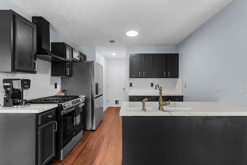 3 bedroom, 2 bathroom, 1,184 sq ft single family residence for sale at 511 Lakecourt Drive, Mcdonough, GA 30253 — photo 6