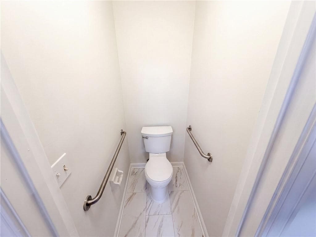 3 bedroom, 2 bathroom, 1,708 sq ft single family residence for sale at 2119 Crystal Lake Drive, Lawrenceville, GA 30044 — photo 7