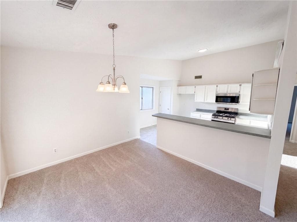 3 bedroom, 2 bathroom, 1,708 sq ft single family residence for sale at 2119 Crystal Lake Drive, Lawrenceville, GA 30044 — photo 8