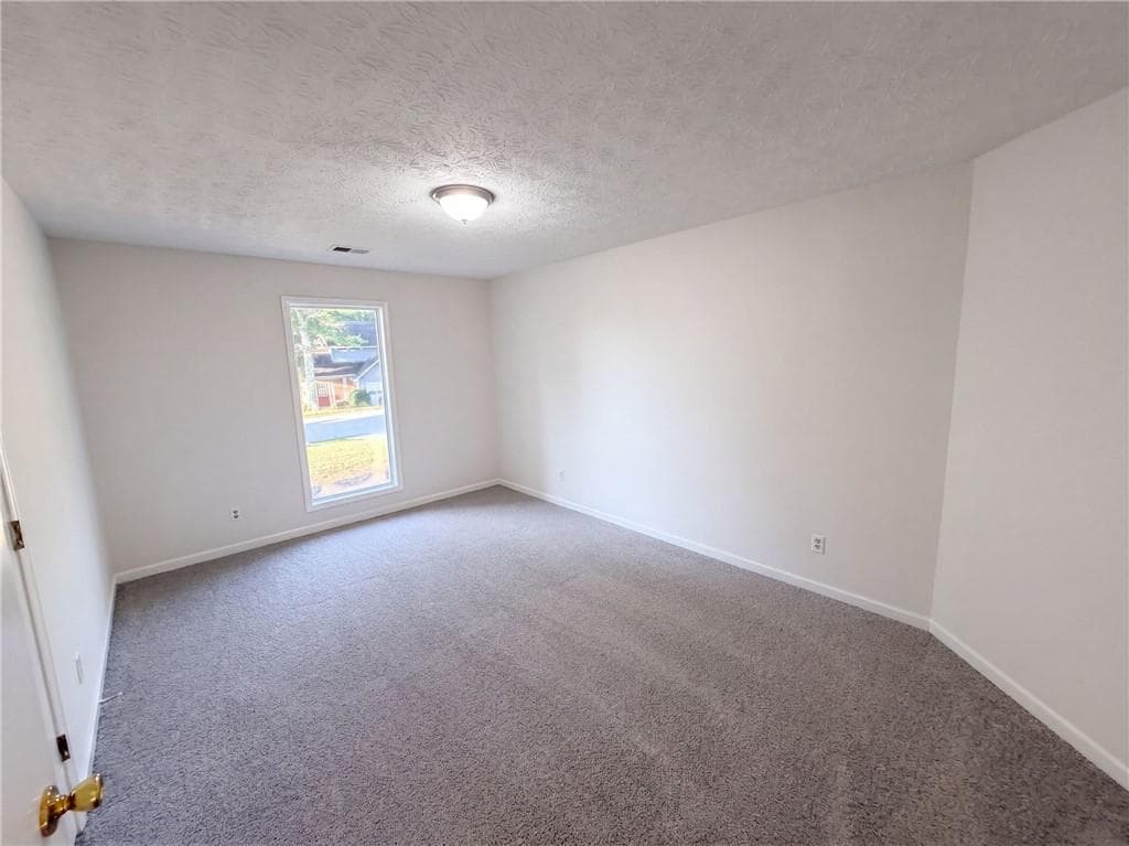 3 bedroom, 2 bathroom, 1,708 sq ft single family residence for sale at 2119 Crystal Lake Drive, Lawrenceville, GA 30044 — photo 9