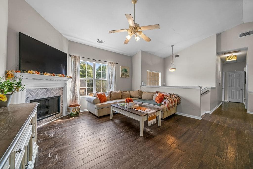 4 bedroom, 3 bathroom, 2,104 sq ft single family residence for sale at 19 SW Highlander Trail, Rome, GA 30165 — photo 4