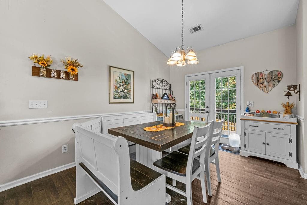 4 bedroom, 3 bathroom, 2,104 sq ft single family residence for sale at 19 SW Highlander Trail, Rome, GA 30165 — photo 9