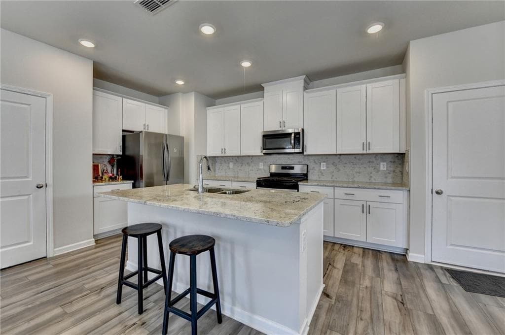 4 bedroom, 3 bathroom, 1,963 sq ft single family residence for sale at 2531 Canning View Avenue, Lawrenceville, GA 30044 — photo 9