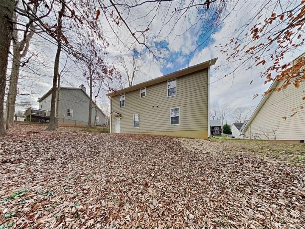 3 bedroom, 3 bathroom, 1,444 sq ft single family residence for sale at 540 Cherokee Overlook Court, Canton, GA 30115 — photo 3