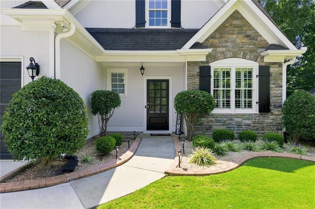 4 bedroom, 3 bathroom, 1,787 sq ft single family residence for sale at 408 Eaglewood Way, Canton, GA 30115 — photo 4