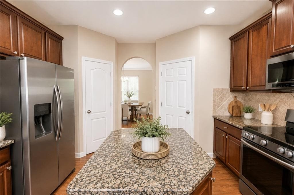 4 bedroom, 4 bathroom, 3,136 sq ft single family residence for sale at 300 Hampton Place, Canton, GA 30115 — photo 9