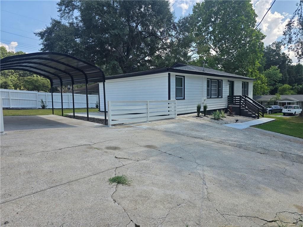 3 bedroom, 2 bathroom, 1,392 sq ft single family residence for sale at 760 Seminole Place, Marietta, GA 30062 — photo 7