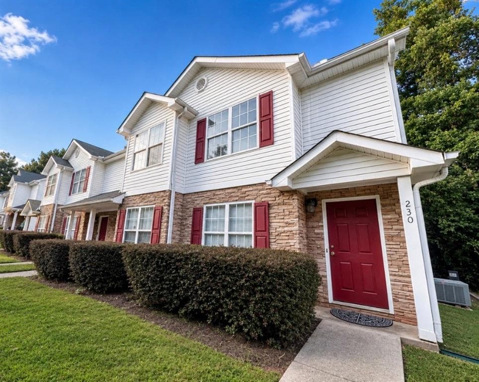 2 bedroom, 3 bathroom, 1,098 sq ft townhouse for rent at 230 Hiram Terrace, Hiram, GA 30141 for $1,395 a month — photo 1 of 30