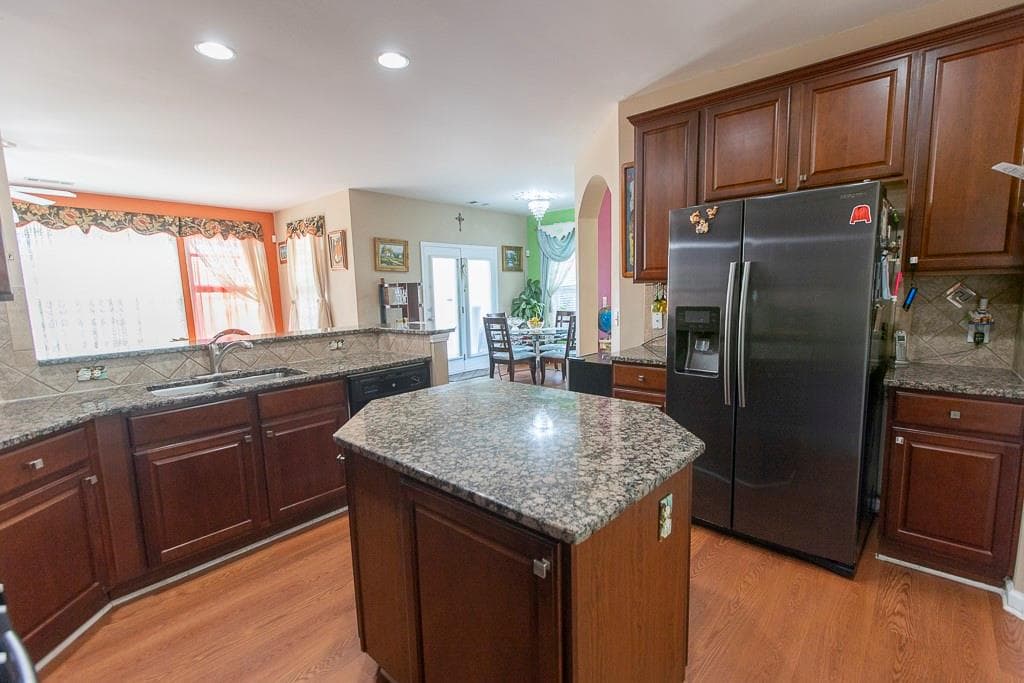 4 bedroom, 4 bathroom, 3,136 sq ft single family residence for sale at 300 Hampton Place, Canton, GA 30115 — photo 10