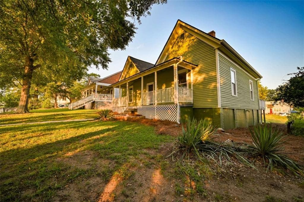 2 bedroom, 1 bathroom, 1,460 sq ft single family residence for sale at 6 N Broad Street, Covington, GA 30014