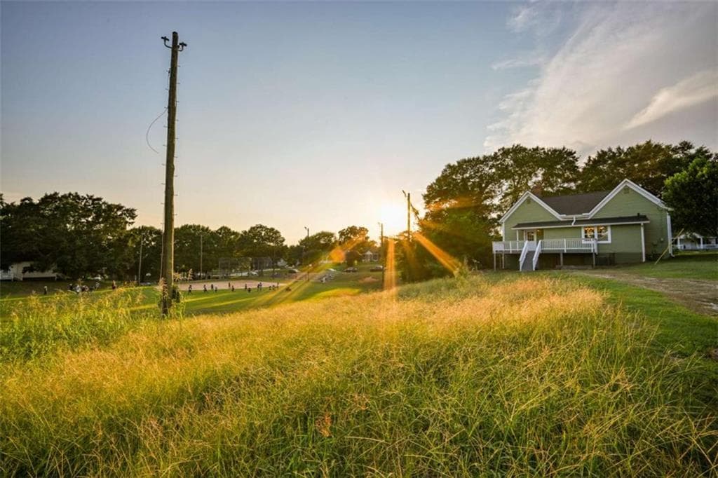 2 bedroom, 1 bathroom, 1,460 sq ft single family residence for sale at 6 N Broad Street, Covington, GA 30014 — photo 10