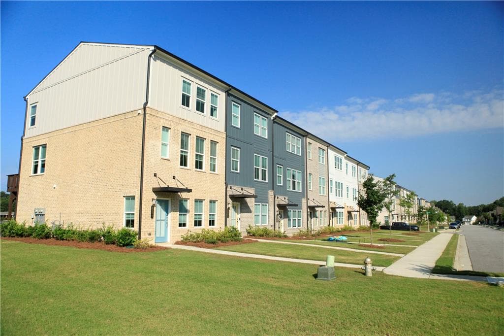 2 bedroom, 4 bathroom, 2,000 sq ft townhouse for rent at 2200 Whistler Way, Lawrenceville, GA 30043 for $2,400 a month — photo 2
