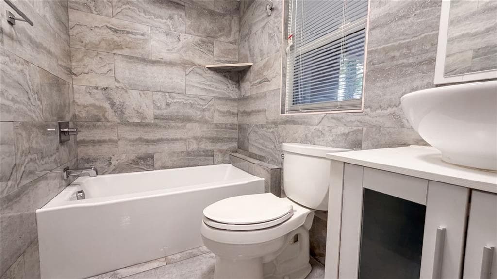 3 bedroom, 2 bathroom, 2,428 sq ft single family residence for sale at 1411 Fulton Avenue, Atlanta, GA 30344 — photo 7