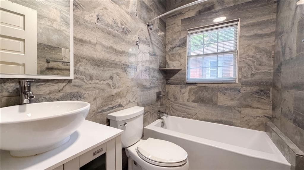 3 bedroom, 2 bathroom, 2,428 sq ft single family residence for sale at 1411 Fulton Avenue, Atlanta, GA 30344 — photo 9