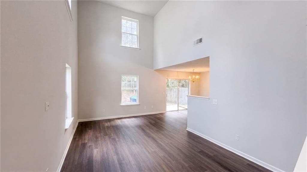 3 bedroom, 3 bathroom, 1,366 sq ft single family residence for sale at 3426 Sable Chase Lane, Atlanta, GA 30349 — photo 3