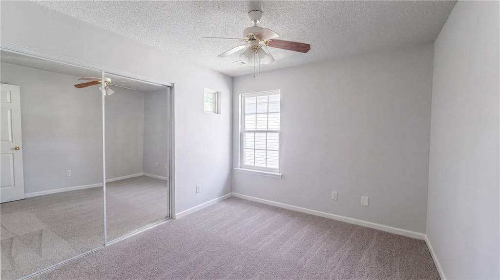 3 bedroom, 3 bathroom, 1,366 sq ft single family residence for sale at 3426 Sable Chase Lane, Atlanta, GA 30349 — photo 4
