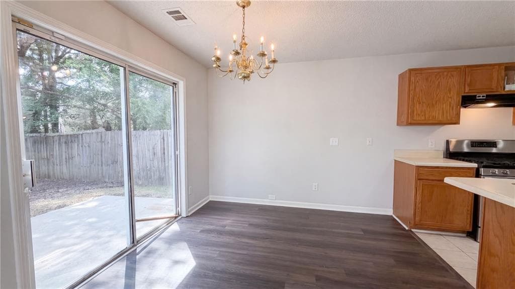 3 bedroom, 3 bathroom, 1,366 sq ft single family residence for sale at 3426 Sable Chase Lane, Atlanta, GA 30349 — photo 6