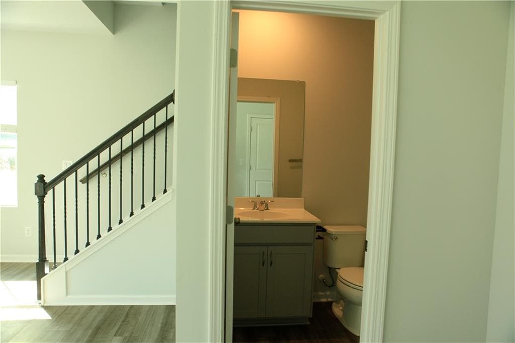 2 bedroom, 4 bathroom, 2,000 sq ft townhouse under contract at 2200 Whistler Way, Lawrenceville, GA 30043 — photo 7