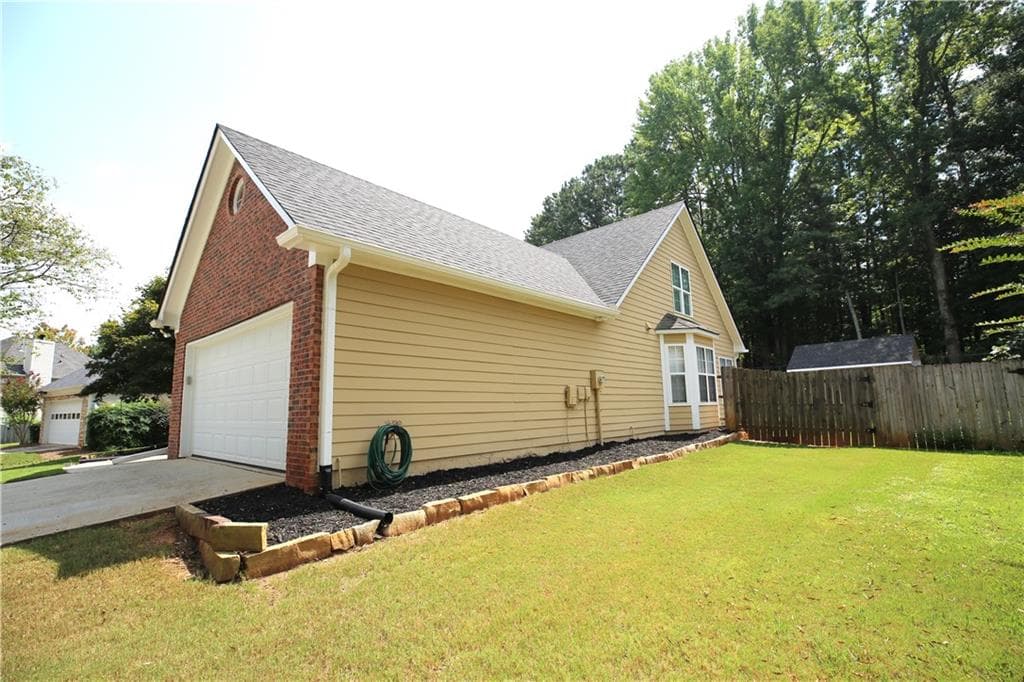 4 bedroom, 2 bathroom, 2,084 sq ft single family residence for sale at 3458 English Oaks Drive, Kennesaw, GA 30144 — photo 3