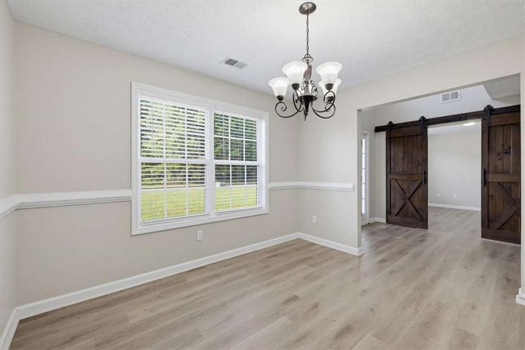 5 bedroom, 3 bathroom, 2,876 sq ft single family residence for sale at 25 Richmond Trail, Oxford, GA 30054 — photo 8