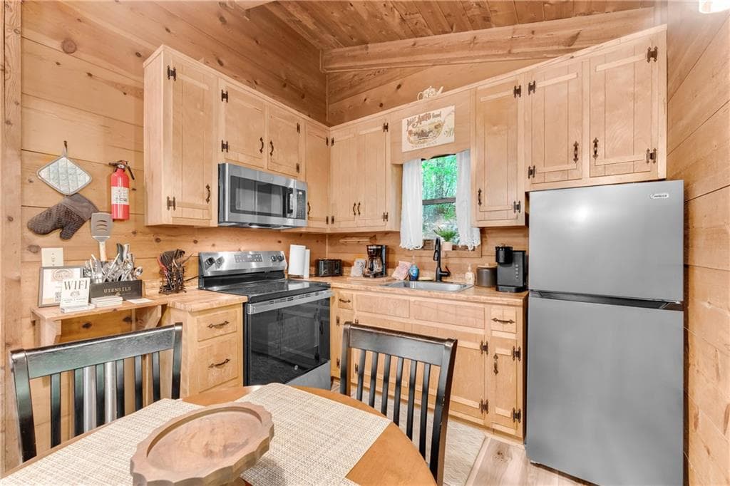 other under contract at 66 Lovers Lane, Sautee Nacoochee, GA 30571 — photo 10