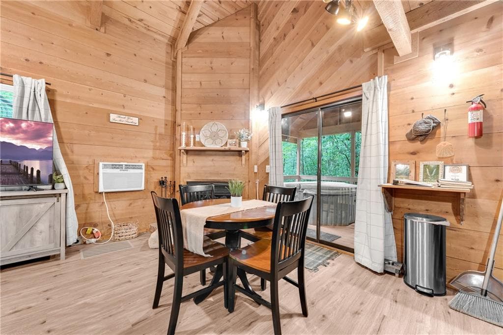 5 bedroom, 5 bathroom, 1,280 sq ft single family residence under contract at 66 Lovers Lane, Sautee Nacoochee, GA 30571 — photo 7
