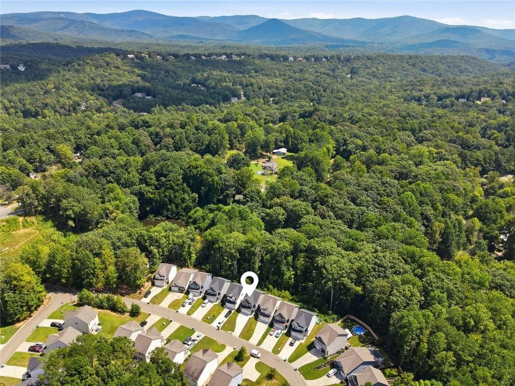3 bedroom, 3 bathroom, 1,472 sq ft single family residence for sale at 259 Hood Park Drive, Jasper, GA 30143 — photo 3