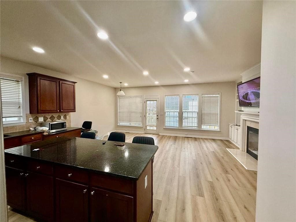 5 bedroom, 3 bathroom, 2,709 sq ft single family residence for rent at 830 Pimlicon Place, Suwanee, GA 30024 for $3,200 a month — photo 2