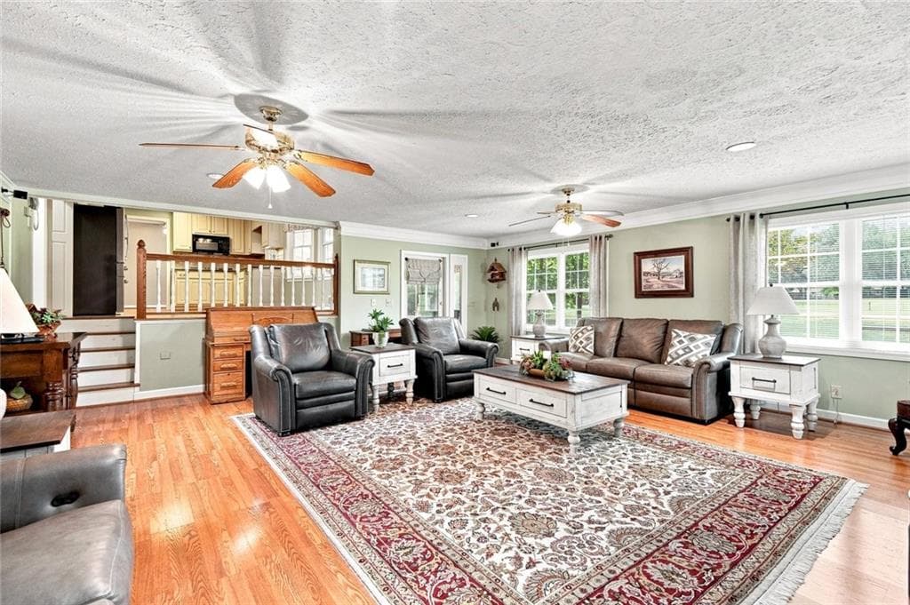 3 bedroom, 3 bathroom, 2,750 sq ft single family residence under contract at 740 Smyrna Road, Conyers, GA 30094 — photo 7