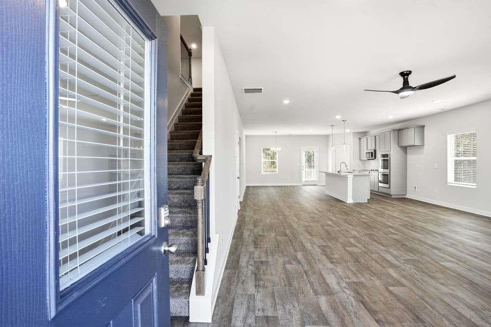 5 bedroom, 4 bathroom, 3,150 sq ft single family residence under contract at 287 Crabapple Street, Mcdonough, GA 30253 — photo 3