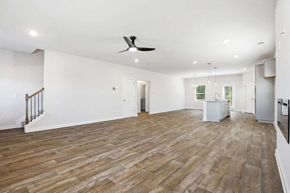 5 bedroom, 4 bathroom, 3,150 sq ft single family residence under contract at 287 Crabapple Street, Mcdonough, GA 30253 — photo 5