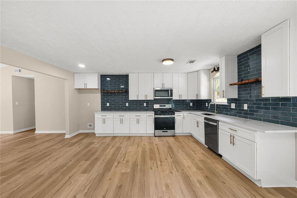 3 bedroom, 2 bathroom, 1,472 sq ft single family residence under contract at 612 Towngate Boulevard, Jonesboro, GA 30238 — photo 10