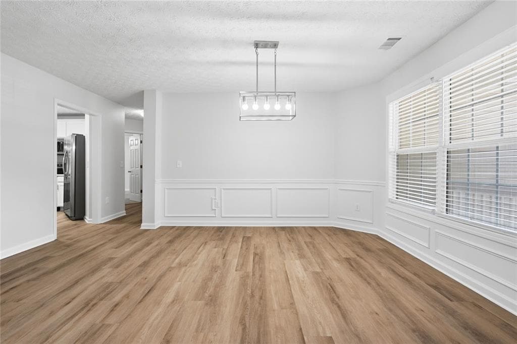 3 bedroom, 2 bathroom, 1,825 sq ft single family residence under contract at 4293 Parks Ridge Drive, Snellville, GA 30039 — photo 6