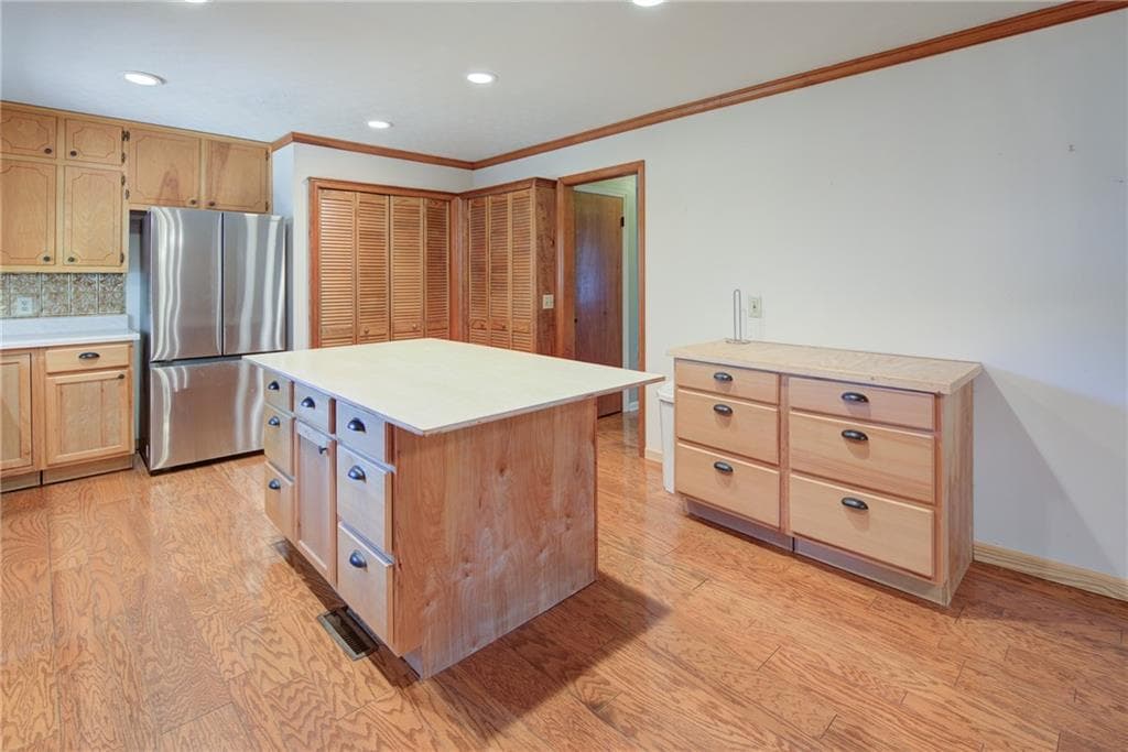 3 bedroom, 2 bathroom, 2,538 sq ft single family residence under contract at 120 Windy Hill Drive, Alpharetta, GA 30004 — photo 3