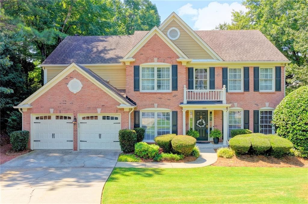 4 bedroom, 3 bathroom, 2,712 sq ft single family residence under contract at 220 Ganton Court, Johns Creek, GA 30097