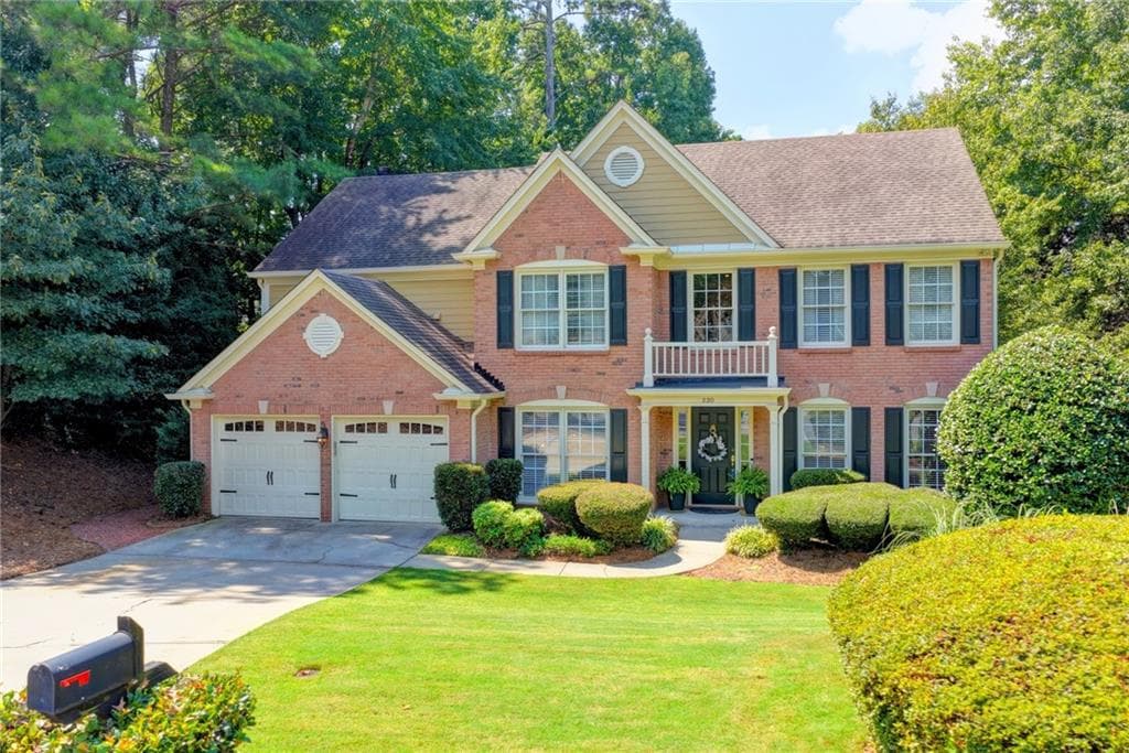 4 bedroom, 3 bathroom, 2,712 sq ft single family residence under contract at 220 Ganton Court, Johns Creek, GA 30097 — photo 2