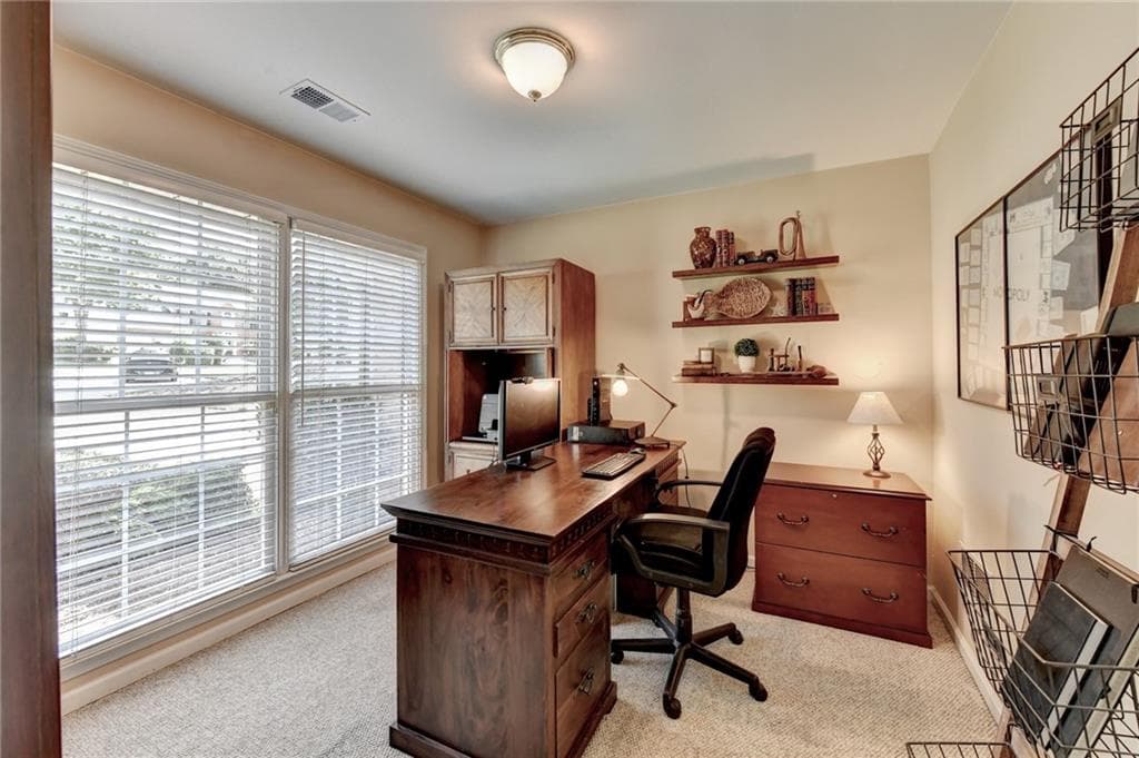 4 bedroom, 3 bathroom, 2,712 sq ft single family residence under contract at 220 Ganton Court, Johns Creek, GA 30097 — photo 7