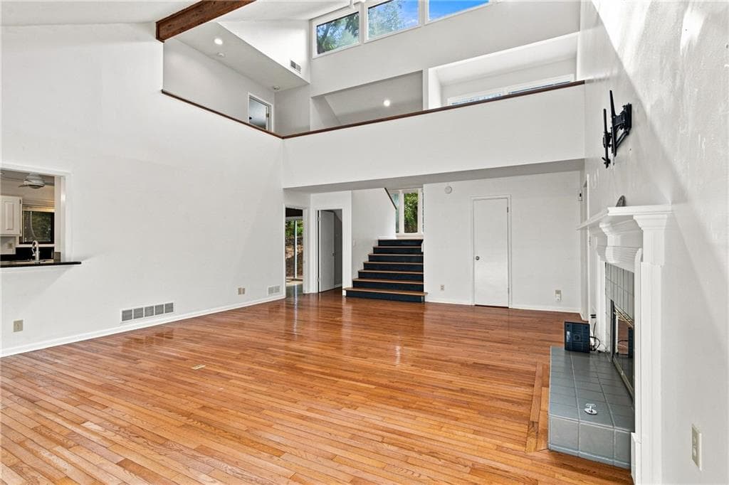 3 bedroom, 3 bathroom, 3,216 sq ft single family residence for sale at 715 LAKE TOP Way, Roswell, GA 30076 — photo 6