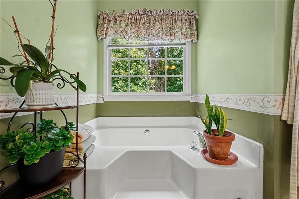 4 bedroom, 3 bathroom, 2,463 sq ft single family residence for sale at 1030 Queensbury Run, Acworth, GA 30102 — photo 9