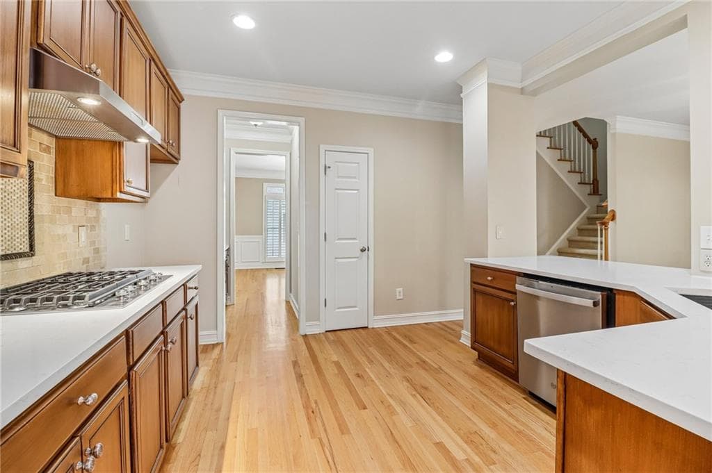 4 bedroom, 4 bathroom, 2,686 sq ft townhouse under contract at 7262 Village Creek Trace 4C, Atlanta, GA 30328 — photo 9