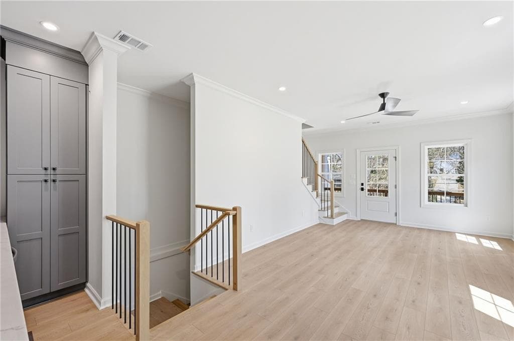 3 bedroom, 3 bathroom, 1,584 sq ft townhouse for sale at 1121 Riverside Terrace, Gainesville, GA 30501 — photo 3