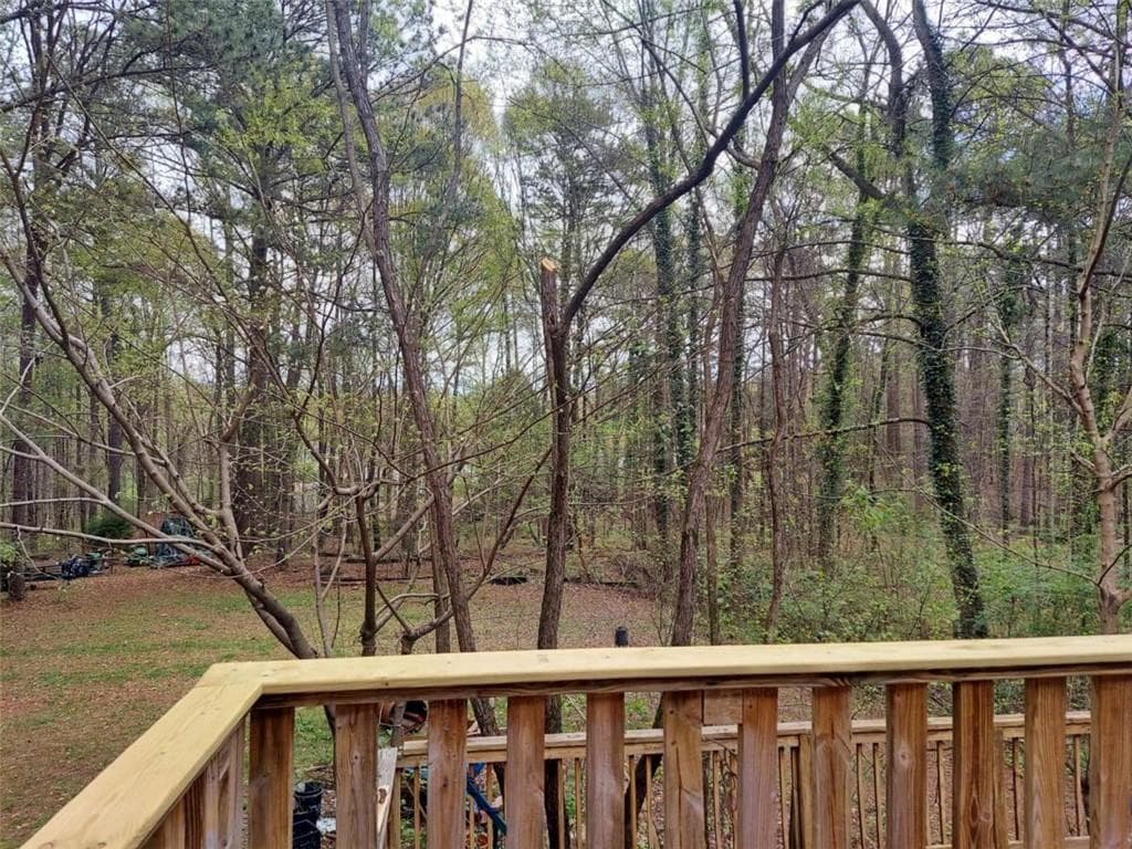 4 bedroom, 3 bathroom, 2,450 sq ft single family residence for sale at 2737 Crestworth Lane, Buford, GA 30519 — photo 8