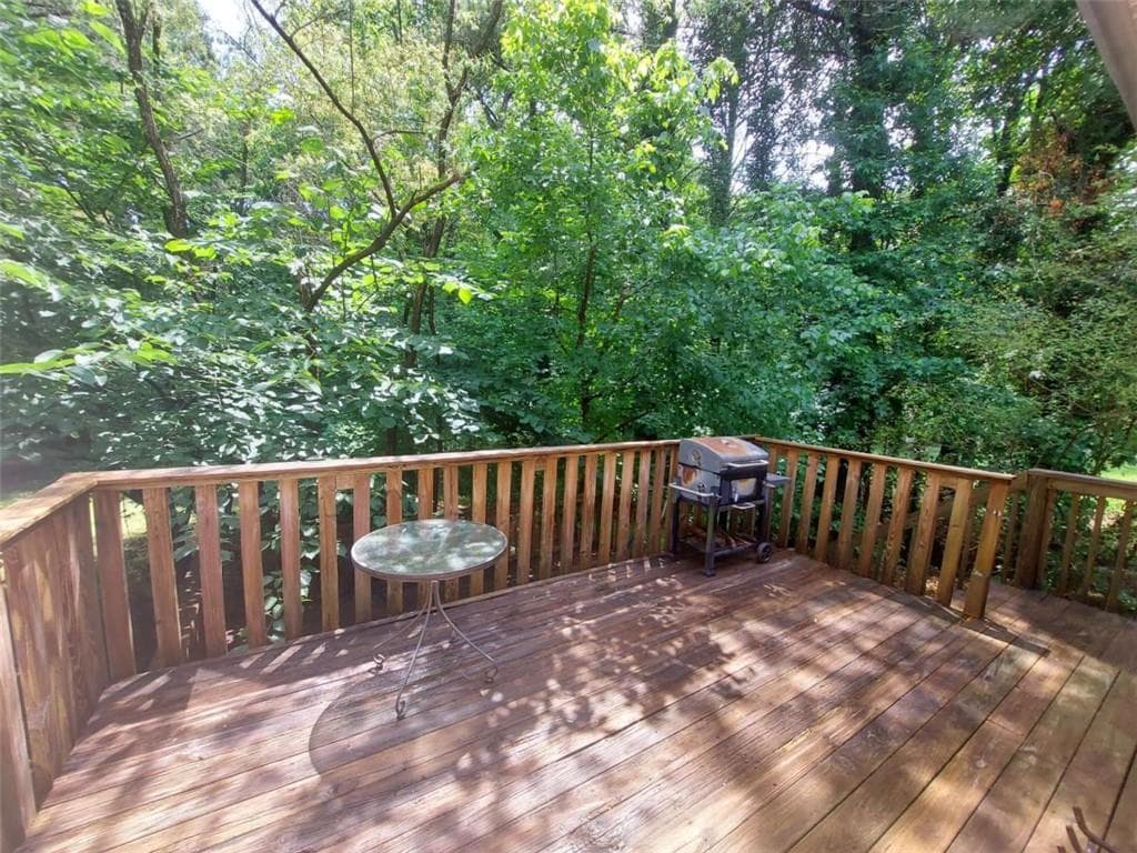 4 bedroom, 3 bathroom, 2,450 sq ft single family residence for sale at 2737 Crestworth Lane, Buford, GA 30519 — photo 9
