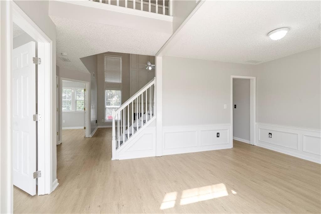 3 bedroom, 3 bathroom, 2,121 sq ft single family residence for rent at 3431 Chastain Glen Lane, Marietta, GA 30066 for $2,500 a month — photo 2