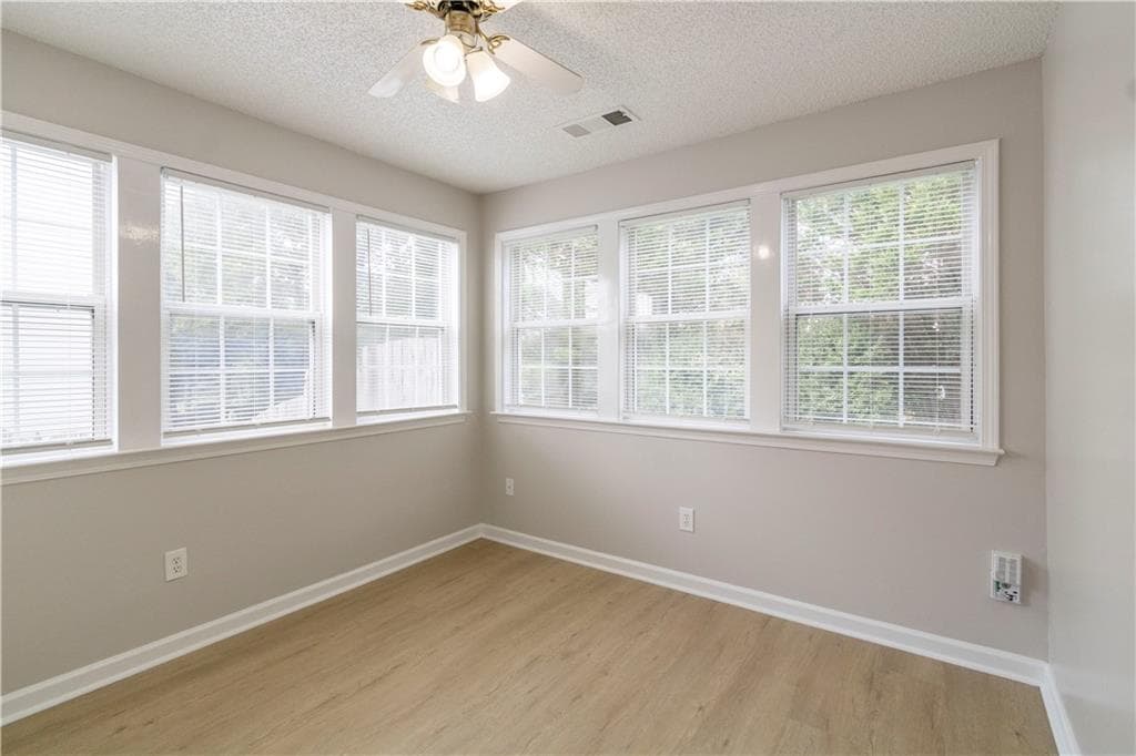 3 bedroom, 3 bathroom, 2,121 sq ft single family residence for rent at 3431 Chastain Glen Lane, Marietta, GA 30066 for $2,500 a month — photo 9