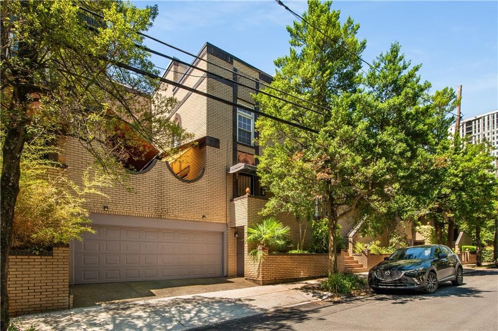 2 bedroom, 3 bathroom, 1,456 sq ft townhouse for rent at 197 5th Street, Atlanta, GA 30308 for $3,500 a month — photo 6
