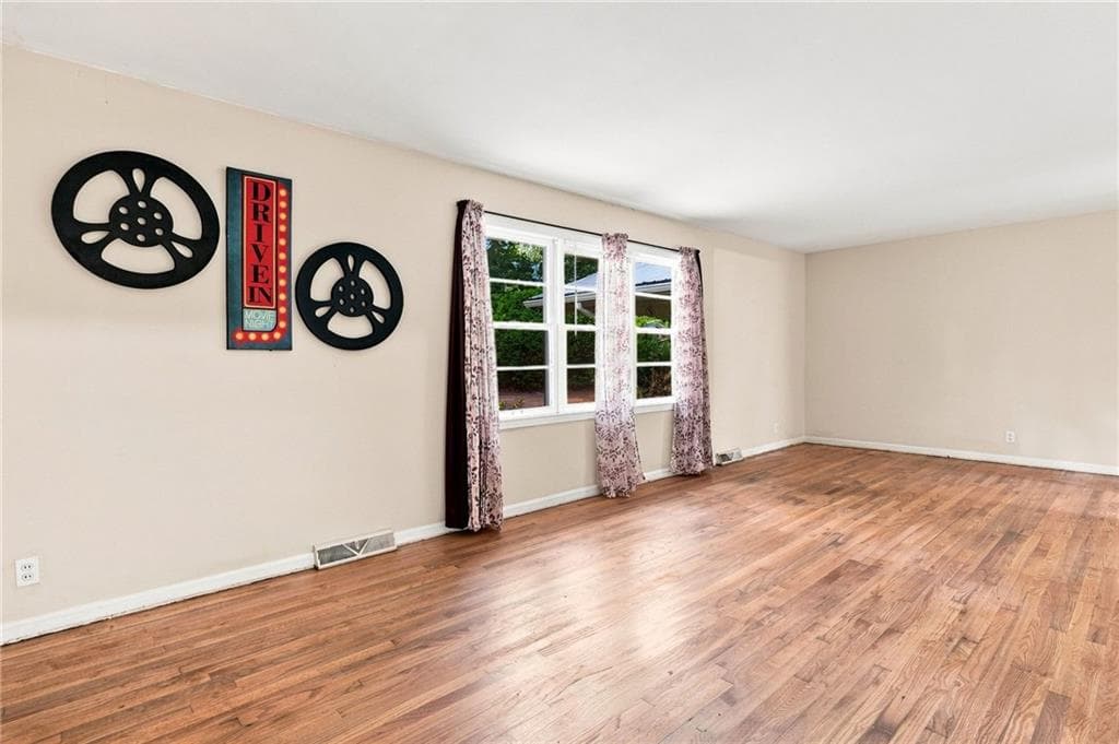 4 bedroom, 3 bathroom, 2,552 sq ft single family residence for sale at 7018 Highway 27, Buchanan, GA 30113 — photo 8