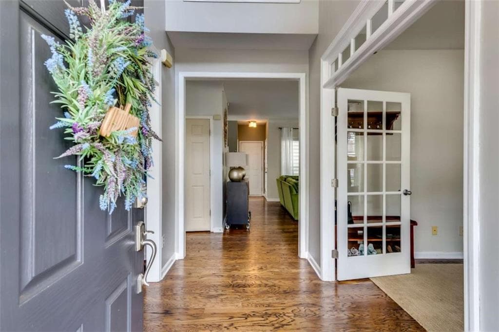 4 bedroom, 3 bathroom, 2,396 sq ft single family residence under contract at 624 Lantern Park Lane, Scottdale, GA 30079 — photo 3