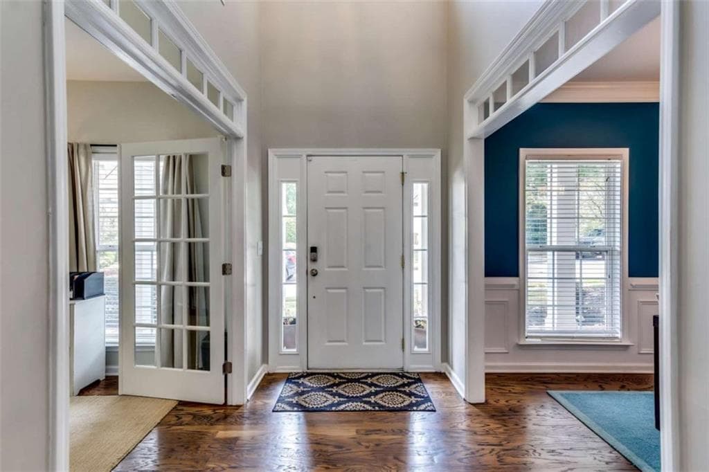 4 bedroom, 3 bathroom, 2,396 sq ft single family residence under contract at 624 Lantern Park Lane, Scottdale, GA 30079 — photo 4